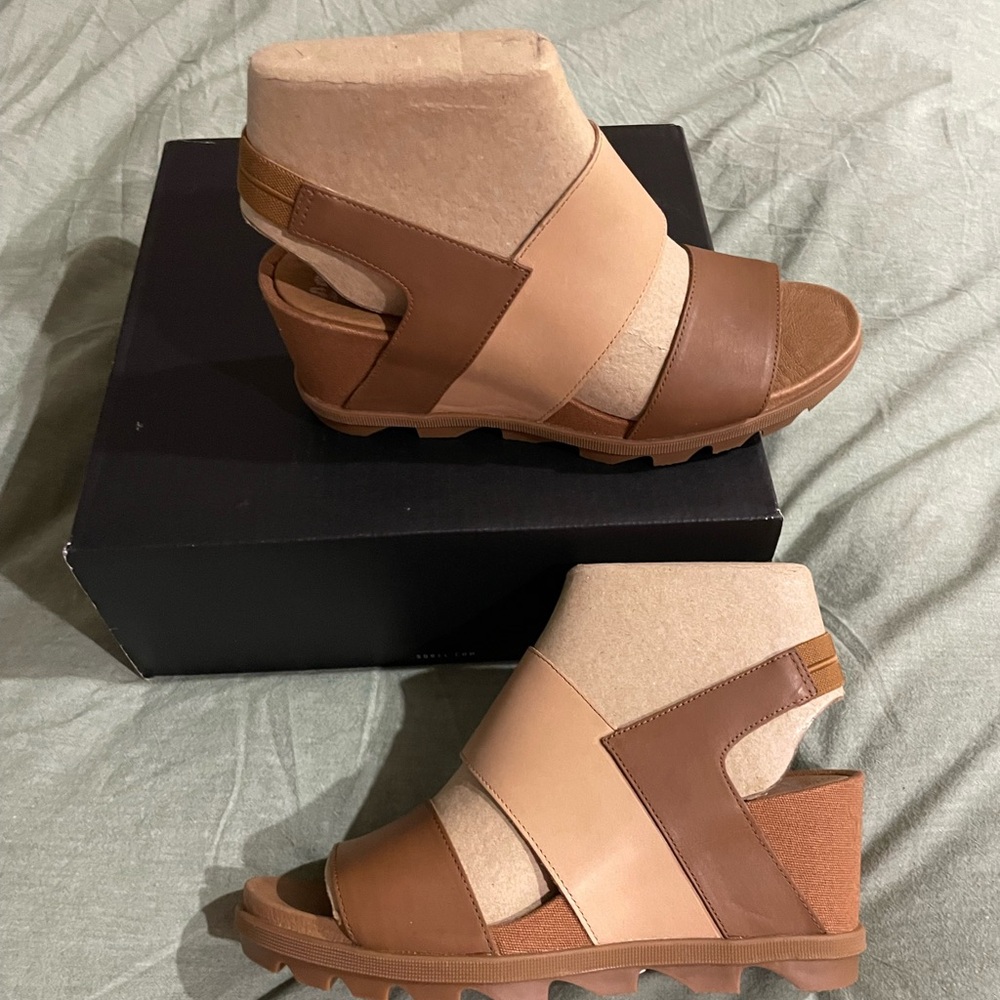 Women's Sorel Brown and Tan Sandals - Picture 3 of 5